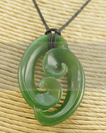 GREENSTONE & BONE CARVINGS