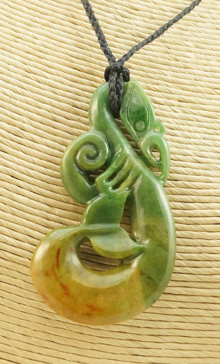 New Zealand Green Stone Manaia (Pounamu) - Blue Penguin New Zealand Gifts