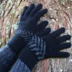 9854 Fern Gloves